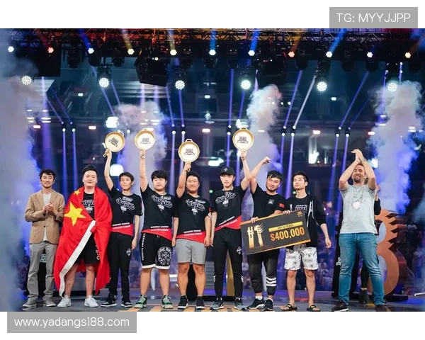 《全球电竞赛事风云再起 各大战队角逐年度冠军席位》