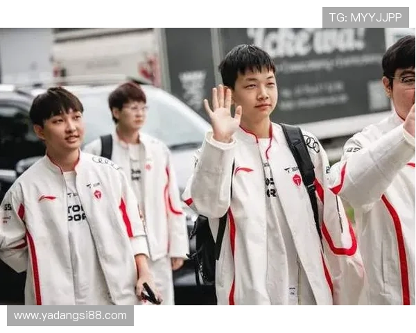 TES战队以83分稳居Major赛积分榜首位，其他战队紧随其后竞争激烈