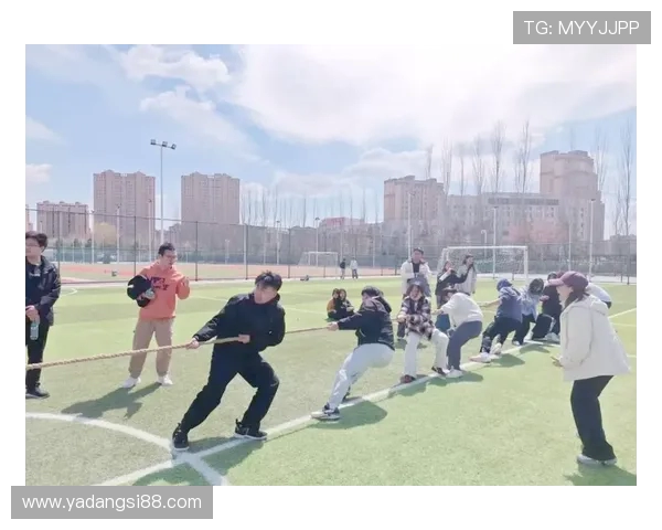 激烈角逐背后展现的团队精神与个人突破:体育比赛中的拼搏与坚持 激烈角逐背后展现的团队精神与个人突破:体育比赛中的拼搏与坚持